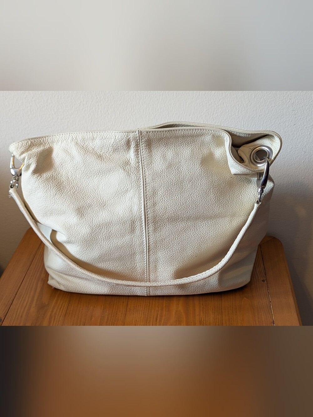 Classic Deborah Gallo Cream Leather Shoulder Bag